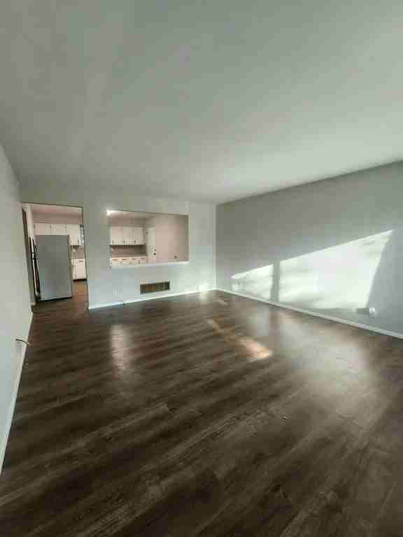 920 S 74th St - Photo 4 of 25