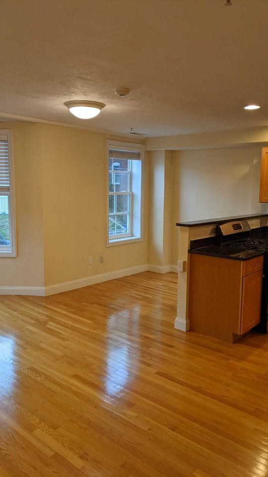 32 Parker St #4 - Photo 5 of 11