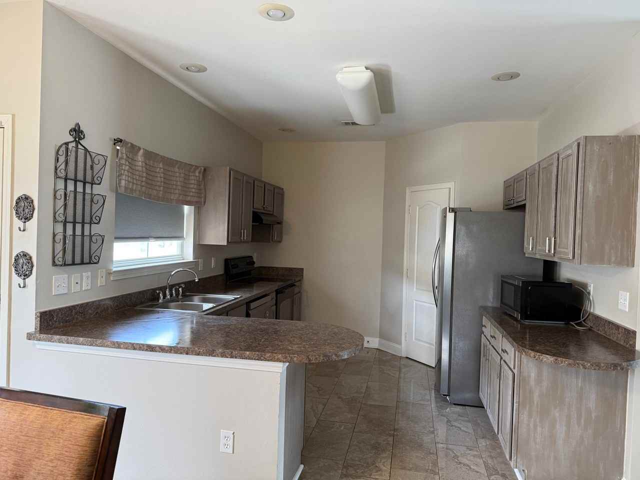 5245 Savannah Ln - Photo 5 of 21