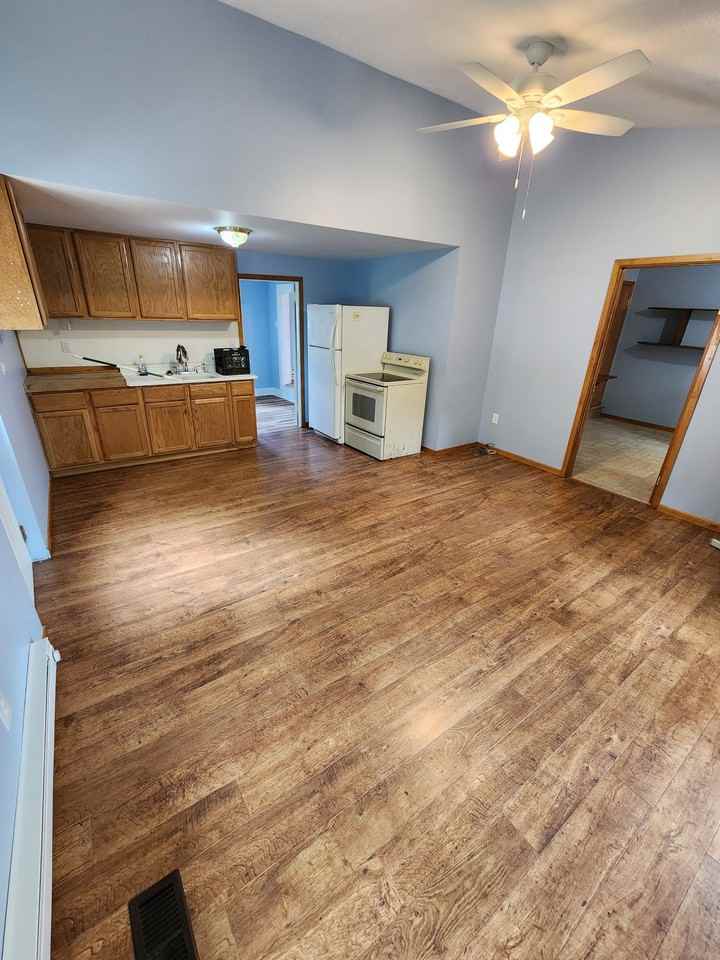 335 Rupert Dr #2 - Photo 2 of 8