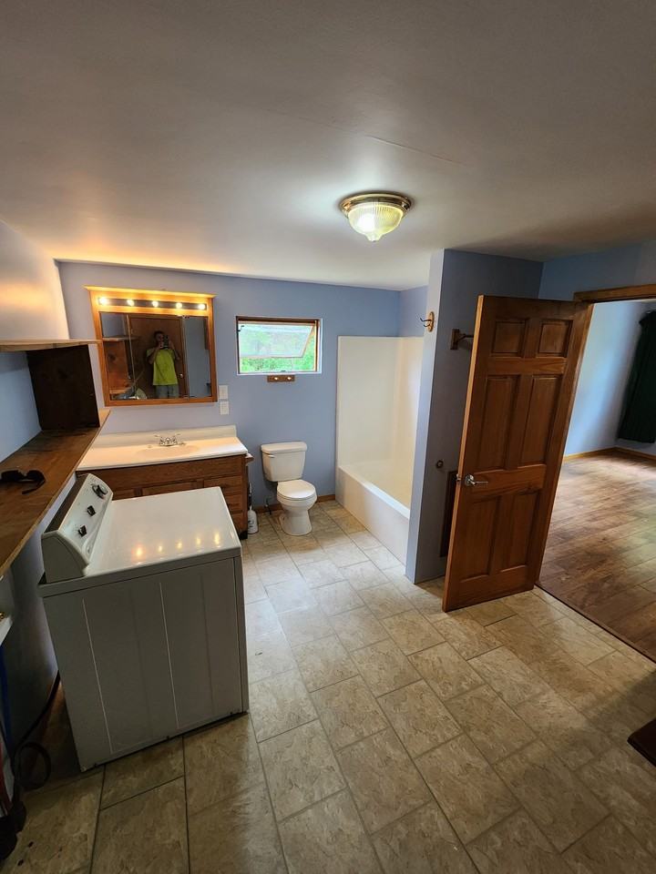 335 Rupert Dr #2 - Photo 4 of 8