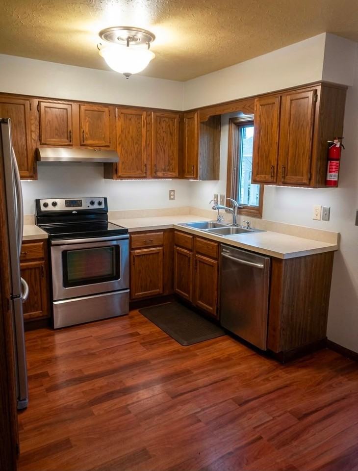 1541 Park Place Dr - Photo 5 of 16