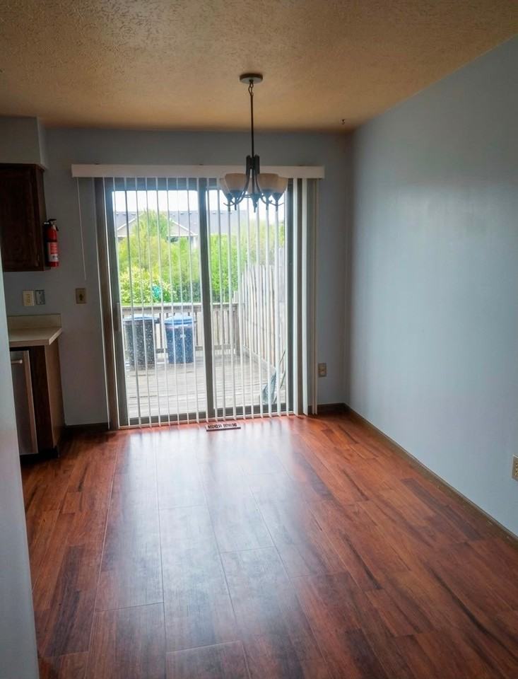 1541 Park Place Dr - Photo 6 of 16