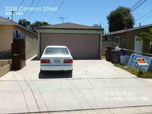 2208 W Cameron St - Photo 2 of 10