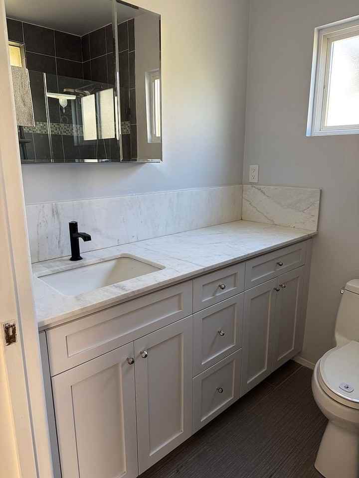 1221 S Curson Ave - Photo 5 of 7
