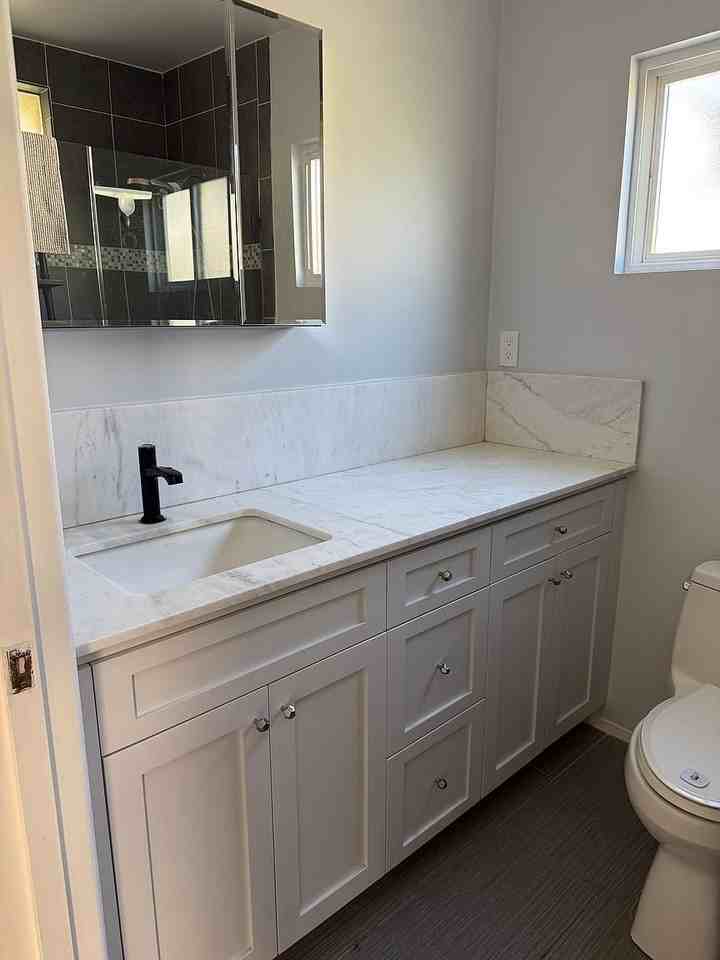 1221 S Curson Ave - Photo 6 of 7
