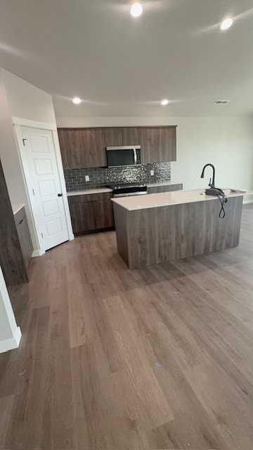 2215 S Border Way - Photo 2 of 4