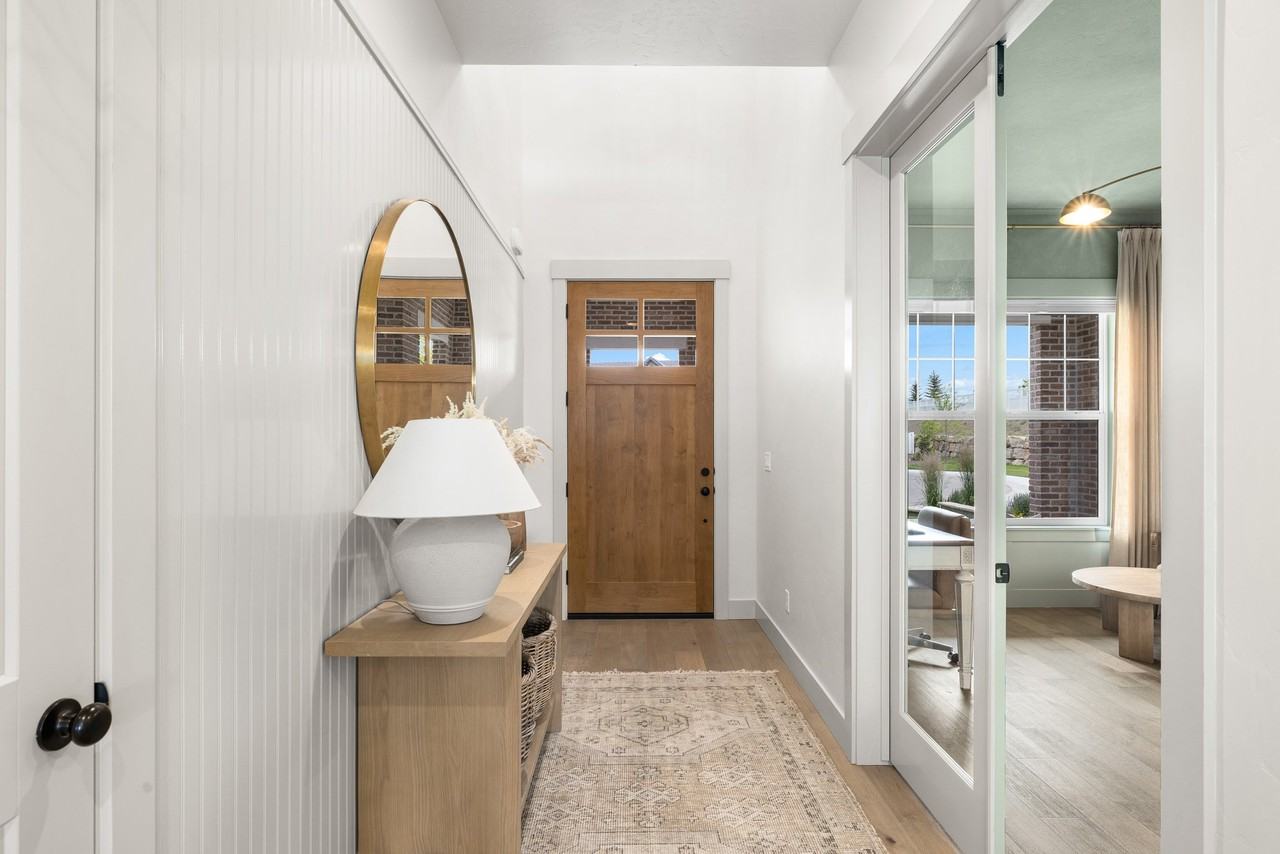 13905 N Malheur Pl - Photo 2 of 20