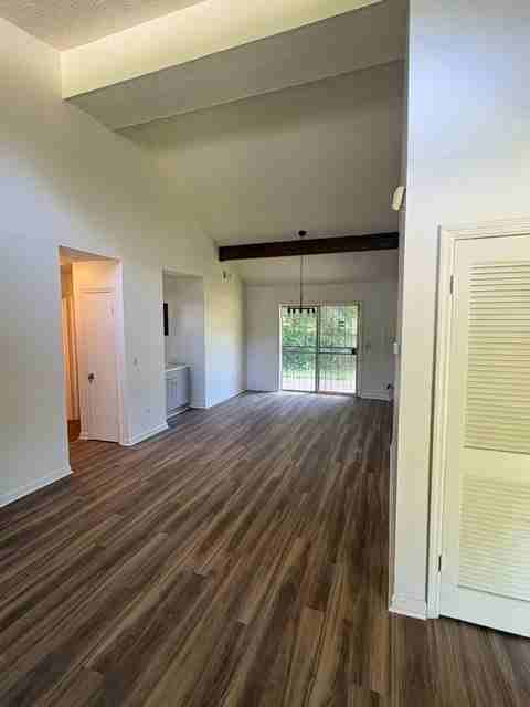 4610 Greenbriar Trl Sw #204 - Photo 3 of 17