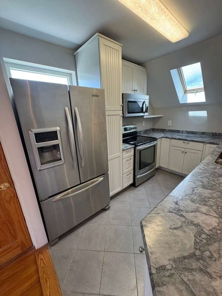 90 Suffolk St #5 - Photo 3 of 14