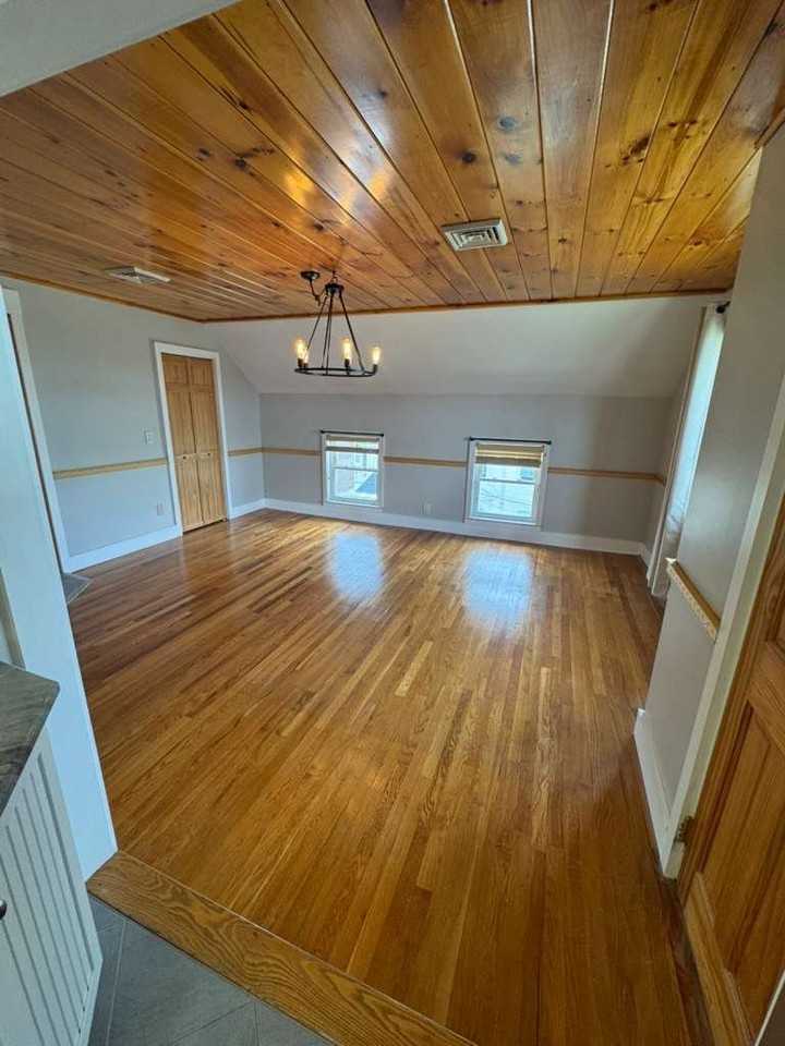 90 Suffolk St #5 - Photo 4 of 14