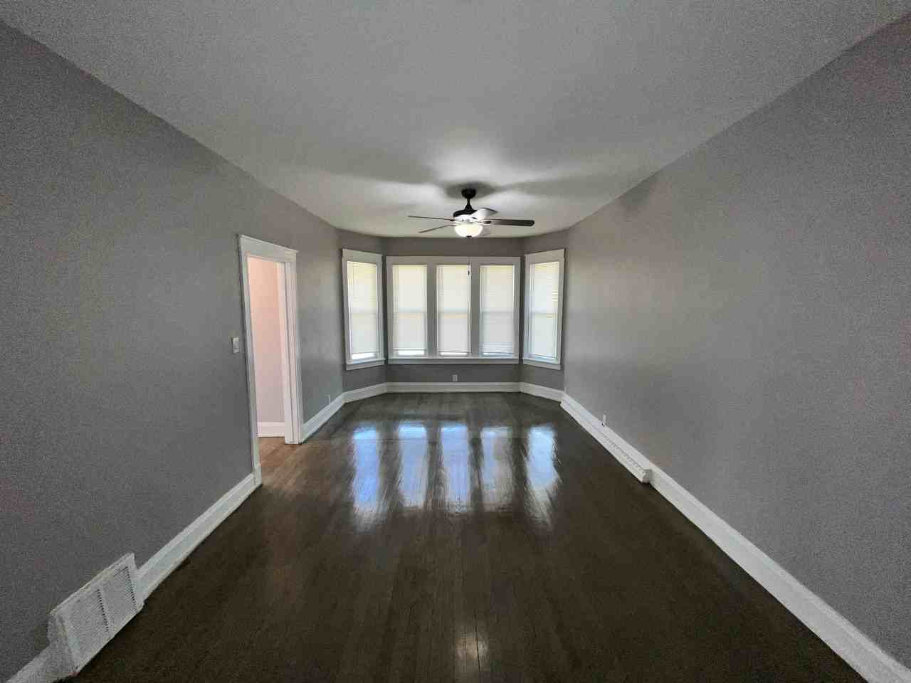 10434 S State St - Photo 3 of 19