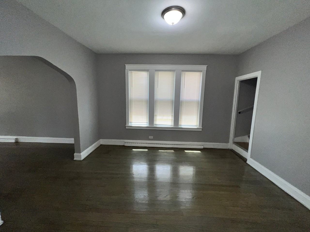 10434 S State St - Photo 4 of 19