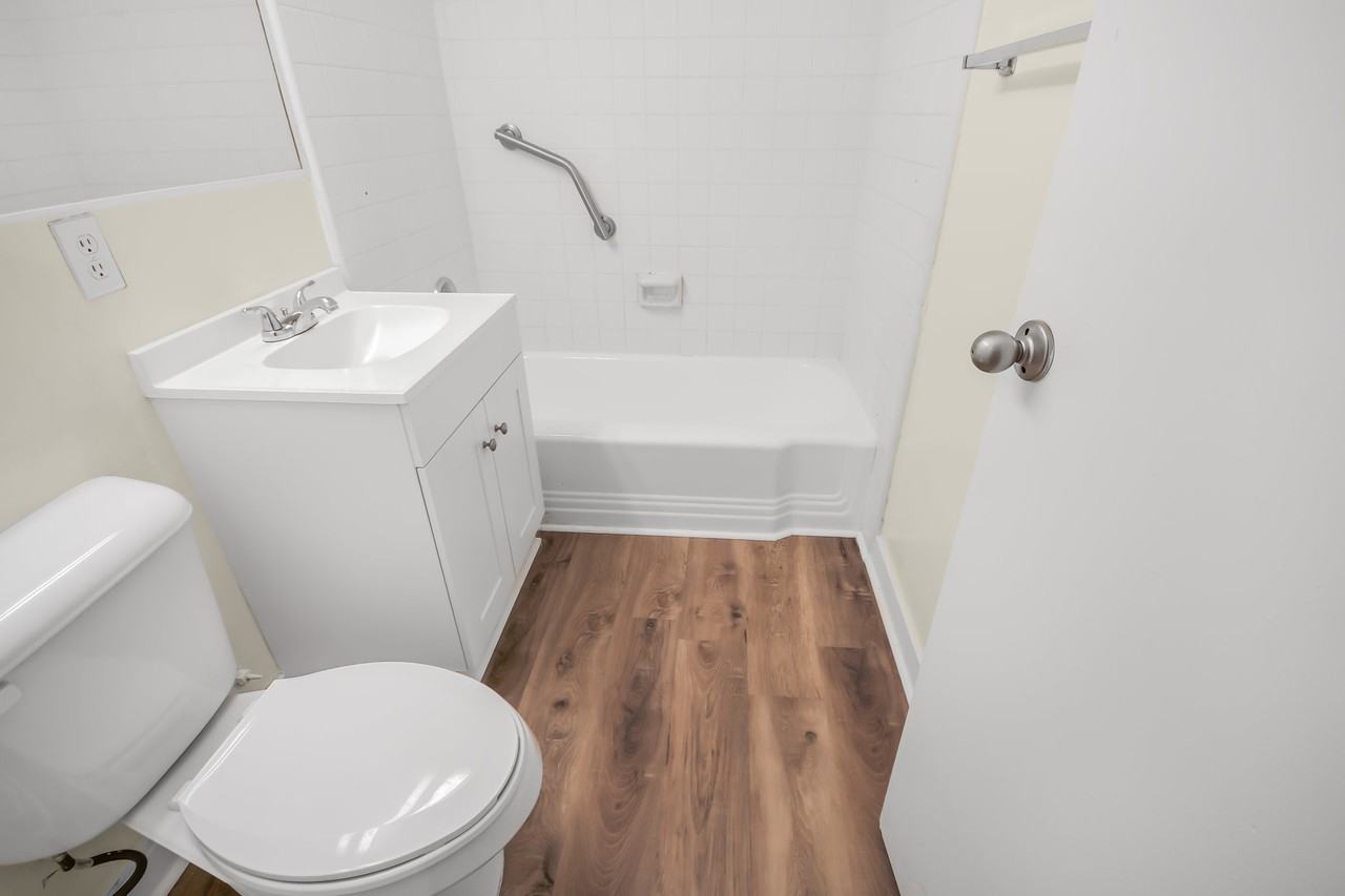 43321 Sierra Hwy #100 - Photo 5 of 8