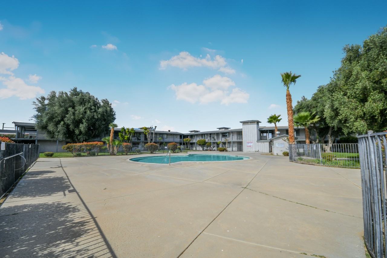 43321 Sierra Hwy #100 - Photo 6 of 8