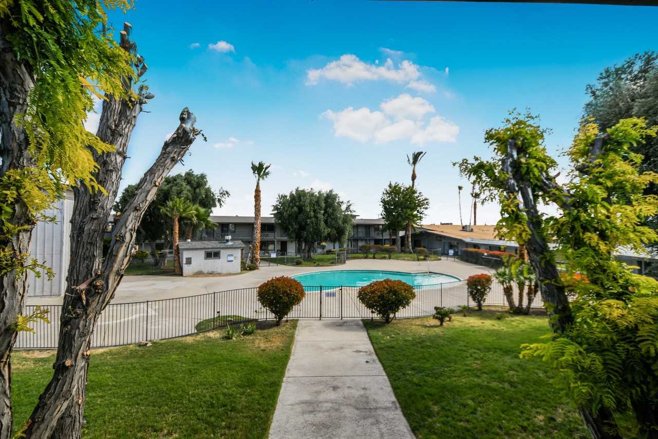 43321 Sierra Hwy #100 - Photo 7 of 8