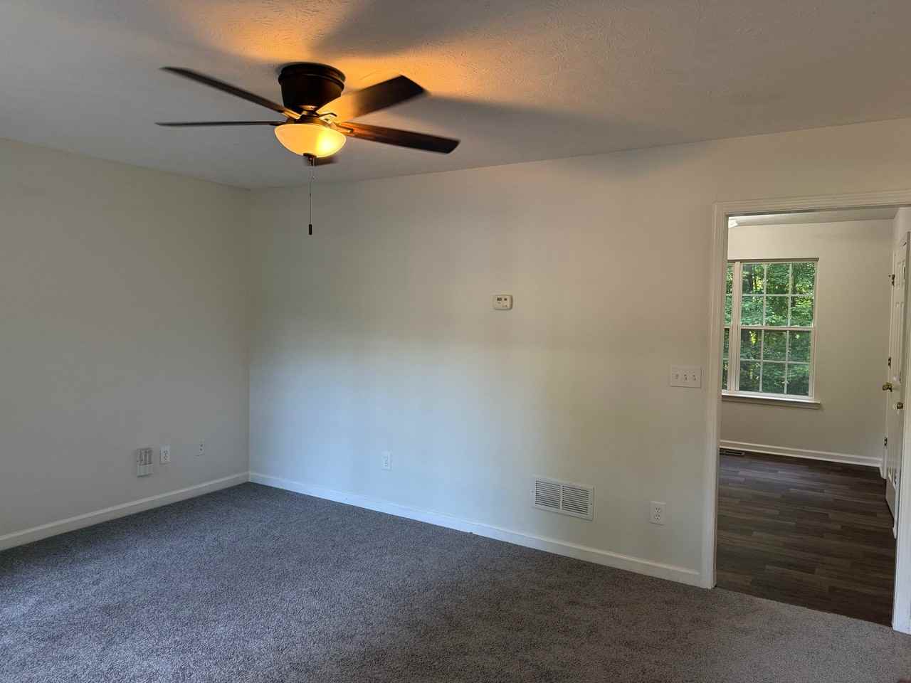 133 Taunton Rd - Photo 3 of 11