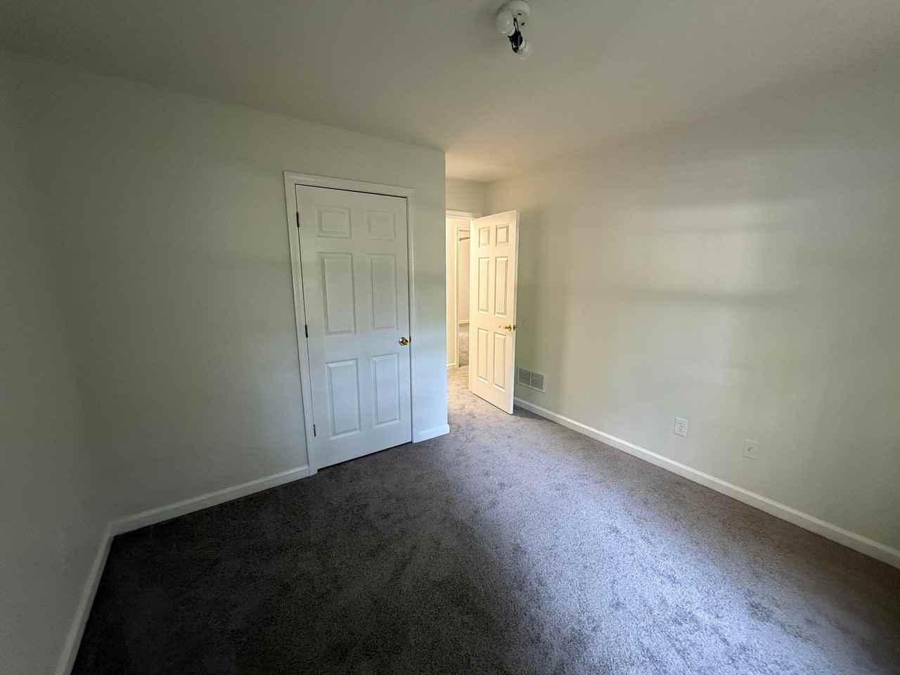 133 Taunton Rd - Photo 7 of 11