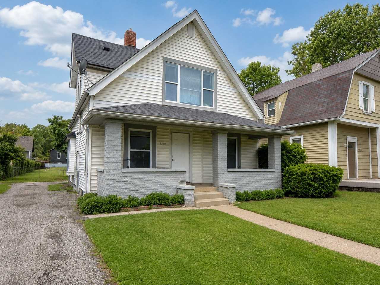 3208 Guilford Ave - Photo 4 of 19