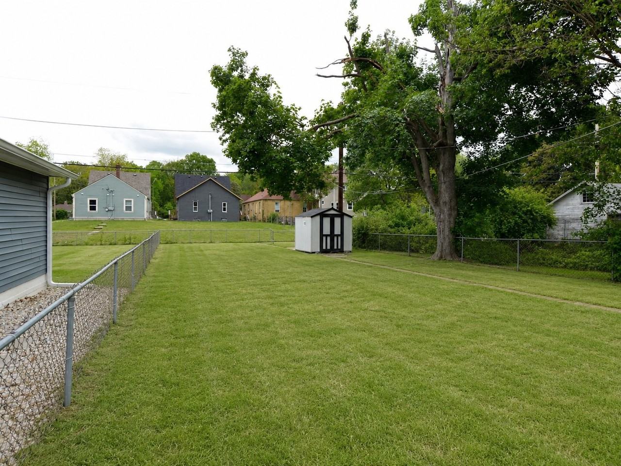 3208 Guilford Ave - Photo 6 of 19