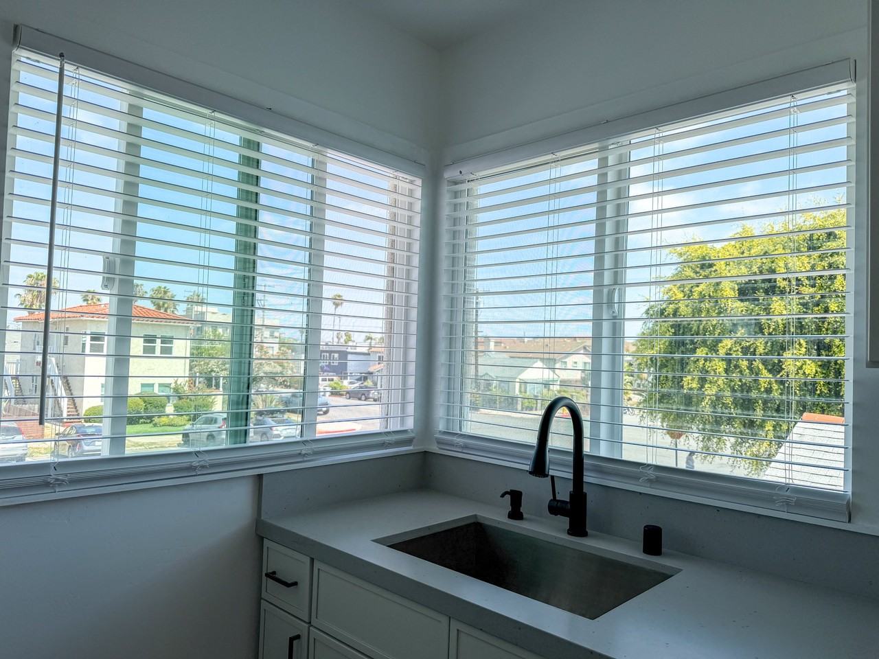 4612 North Ave - Photo 2 of 19