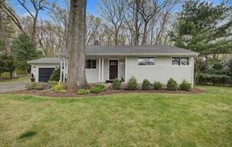 30 Archer Ln - Photo 1 of 1
