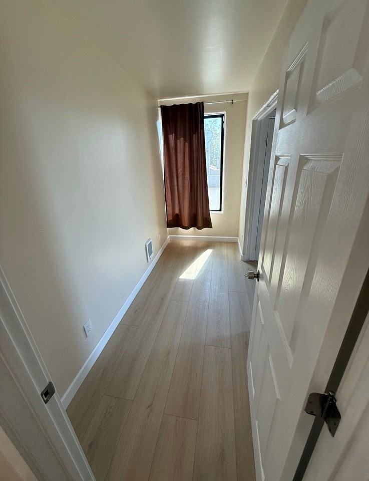 1700 Le Roy Ave #8 - Photo 3 of 11