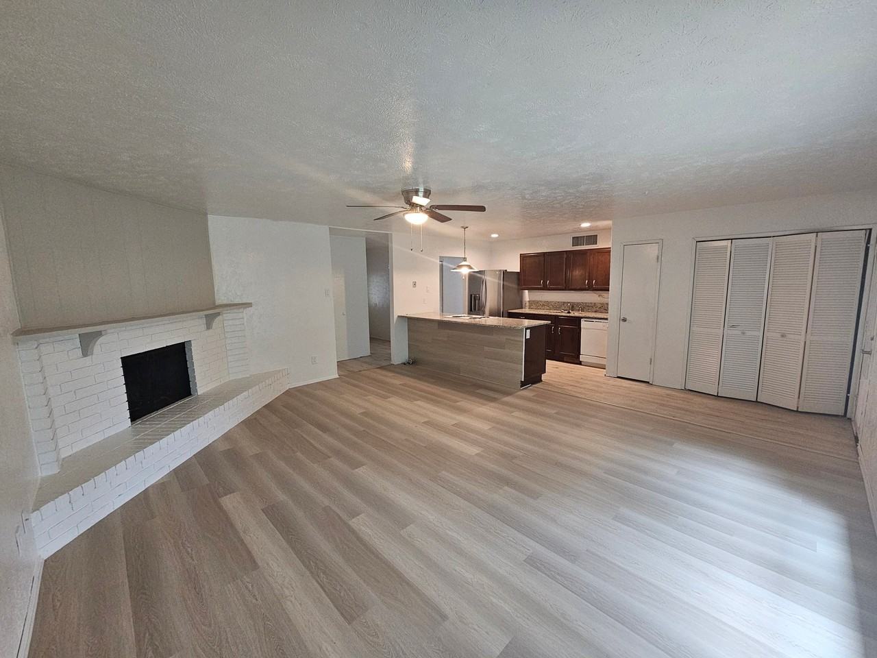 524 Oldbridge Dr - Photo 3 of 15
