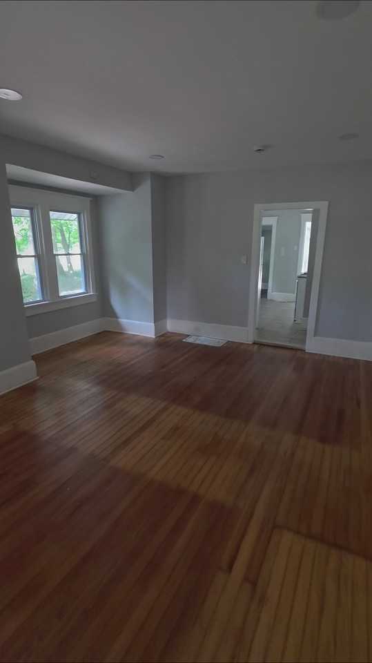 351 N Spring Rd - Photo 2 of 3
