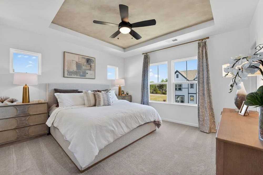 543 Silver Star Blvd - Photo 7 of 10