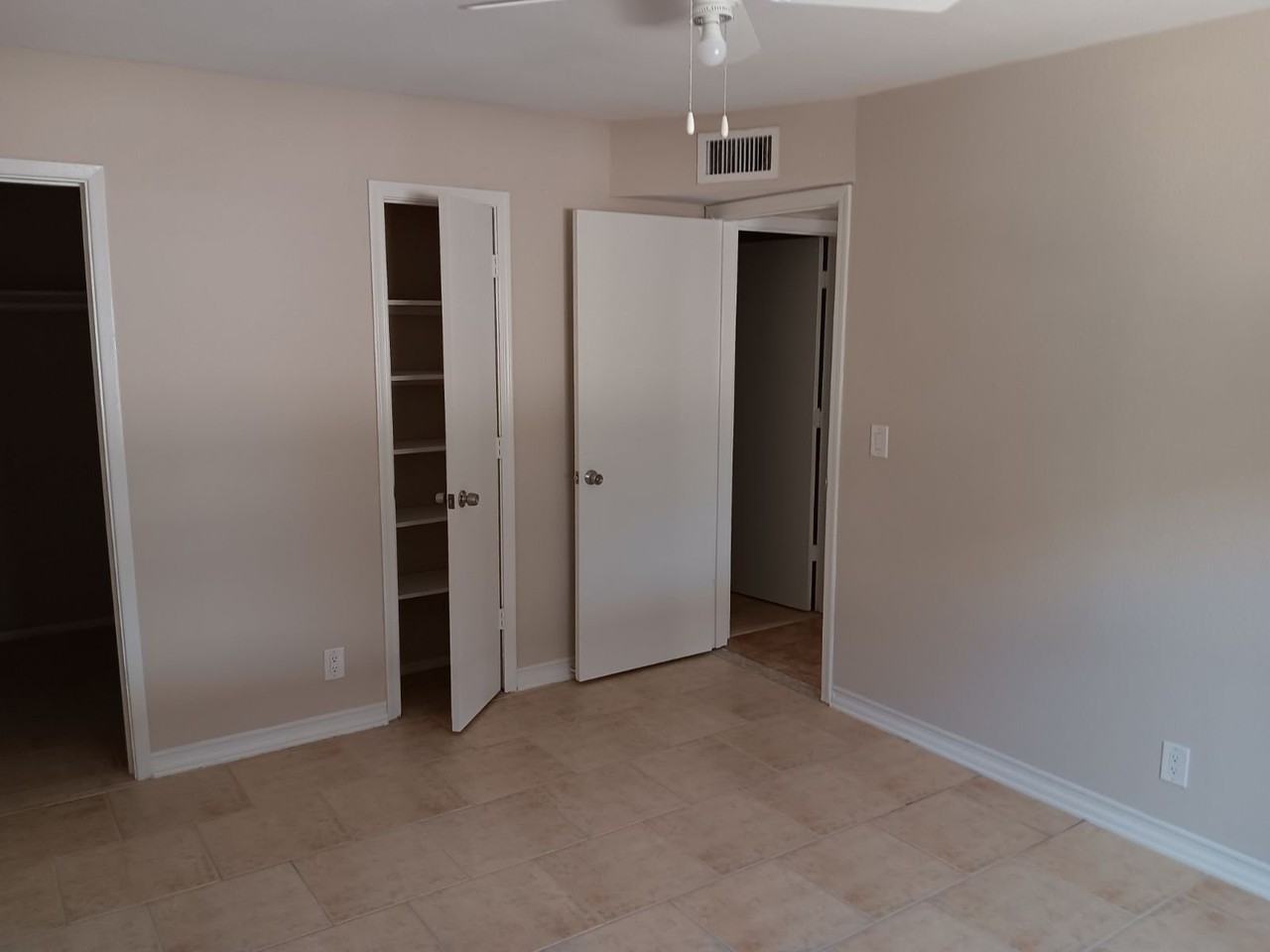 1446 E 29th Ave #4 - Photo 2 of 6