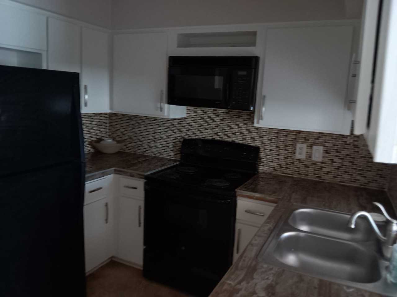 1446 E 29th Ave #4 - Photo 4 of 6