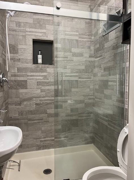 484 Linden St #B - Photo 2 of 5
