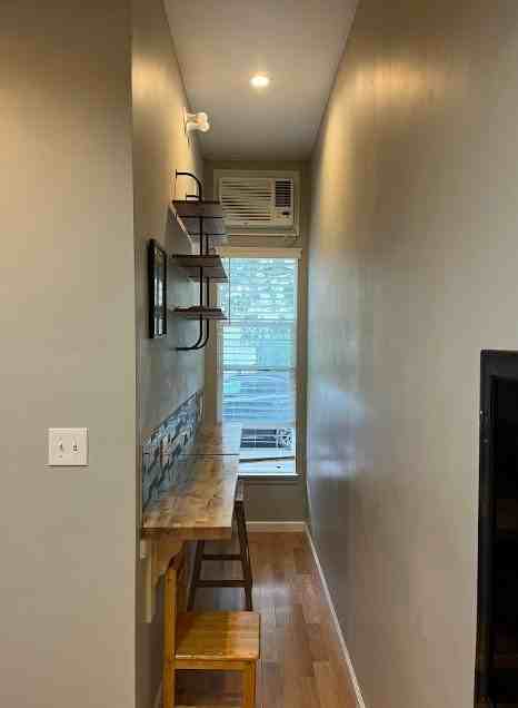 484 Linden St #B - Photo 3 of 5