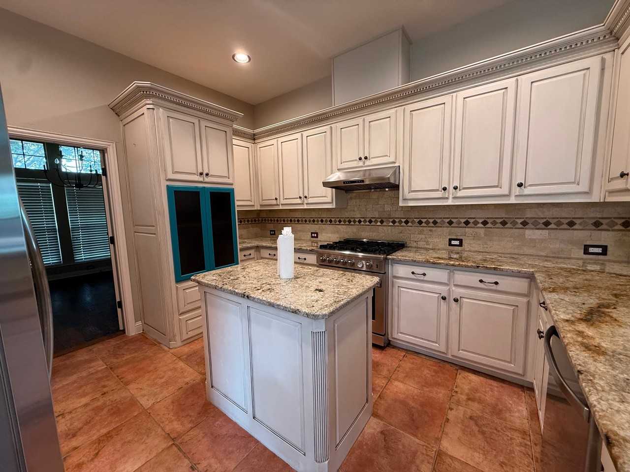 518 Creekside Dr - Photo 7 of 20