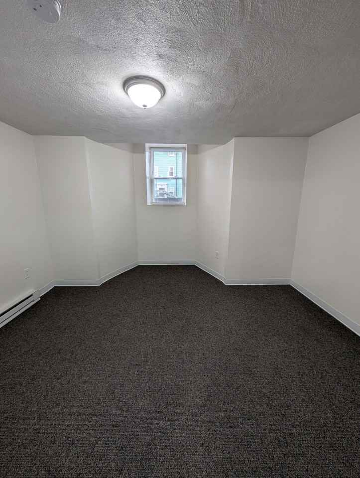 41 Elliott St #1 - Photo 3 of 7