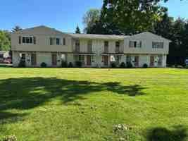 featured image of 670 Loomis Ave