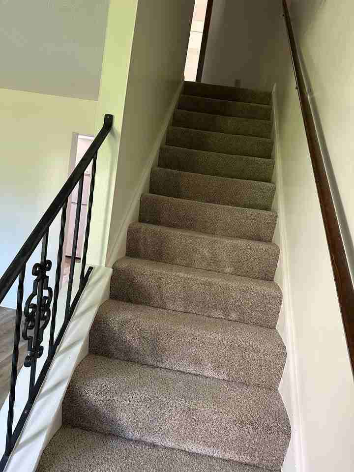 670 Loomis Ave - Photo 4 of 16
