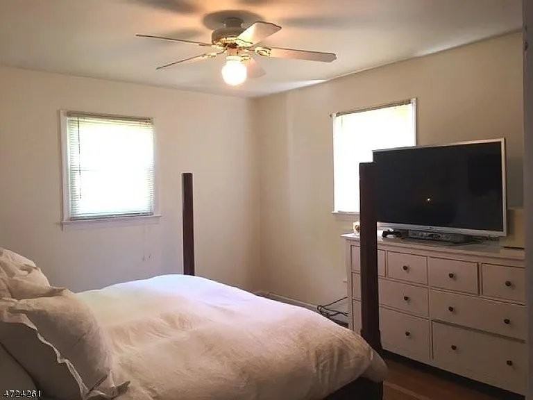25 Preston Dr - Photo 2 of 5