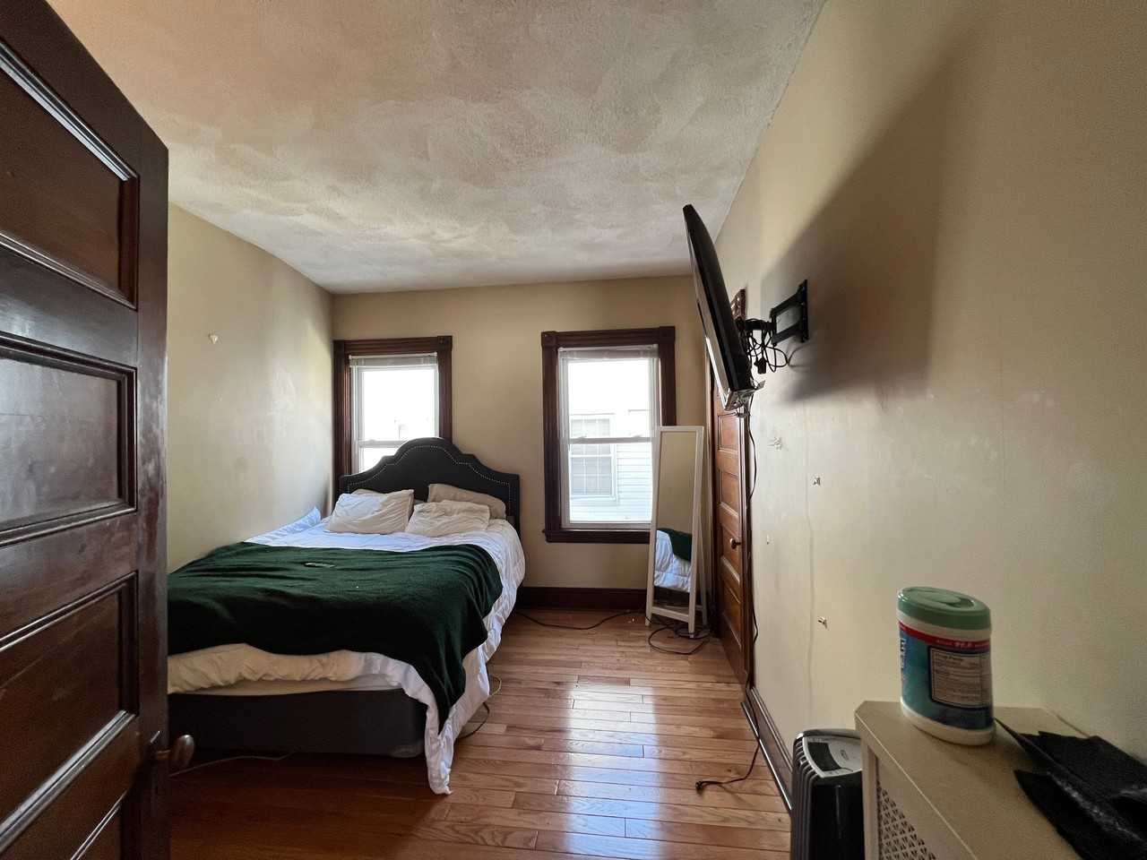 10 Davis St #2 - Photo 3 of 10