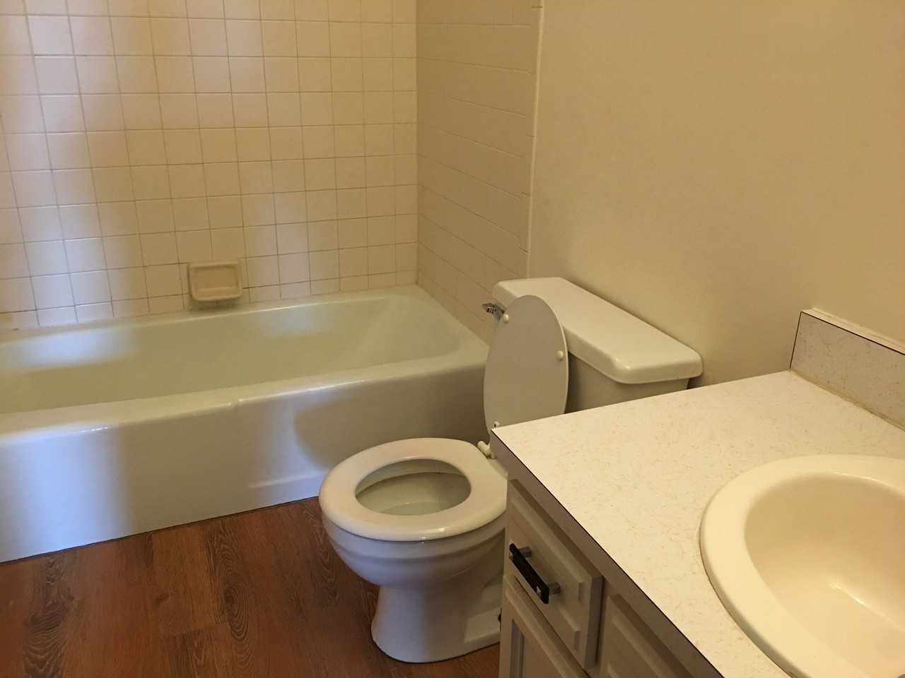 682 Loomis Ave - Photo 5 of 12