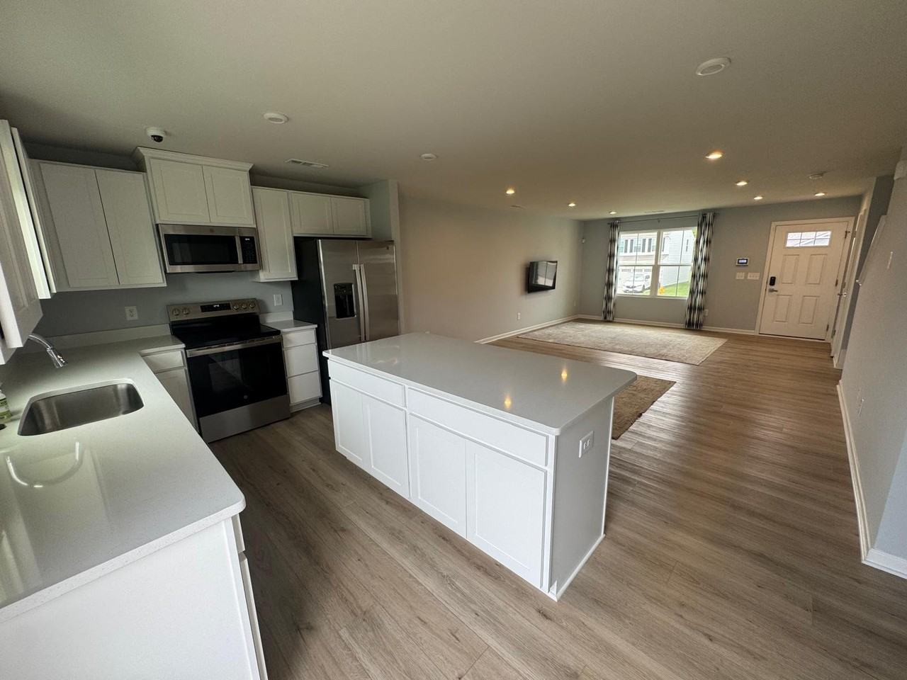 309 Heritage Ave - Photo 3 of 16