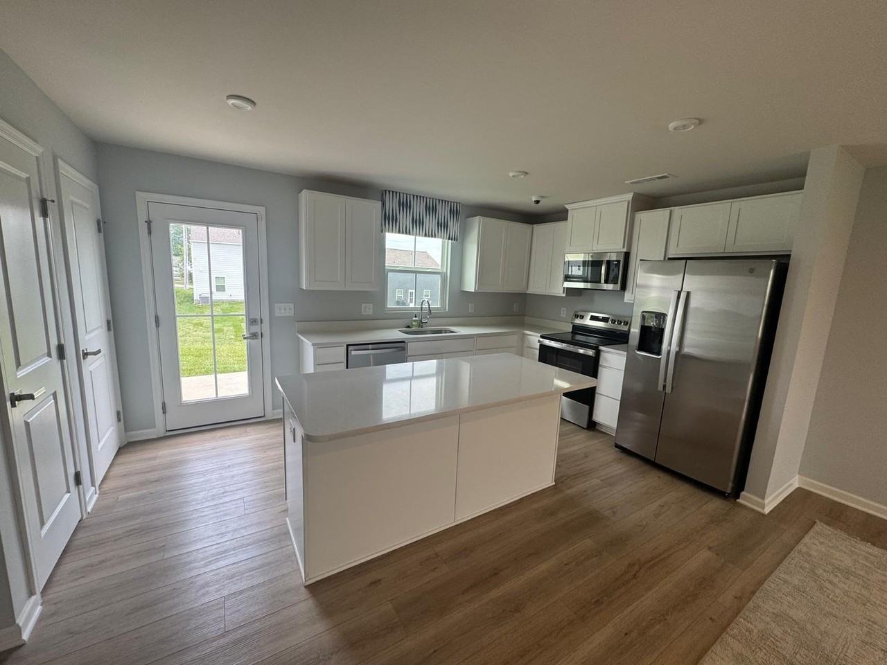 309 Heritage Ave - Photo 4 of 16