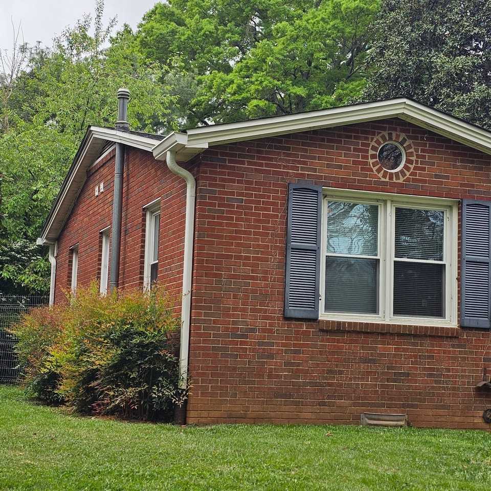 548 Greenway Dr - Photo 2 of 25