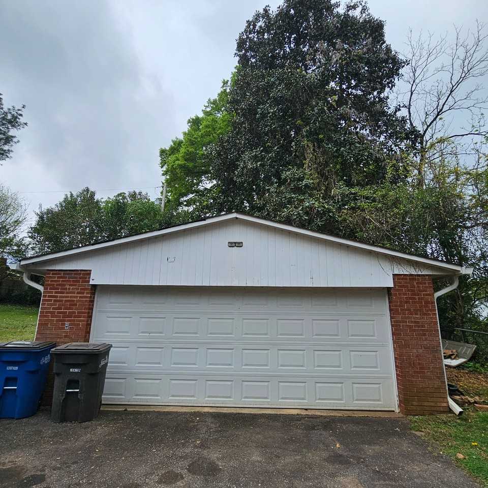 548 Greenway Dr - Photo 4 of 25