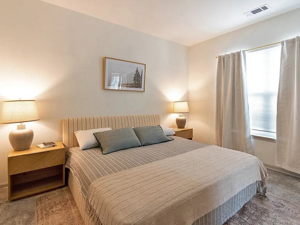 1 Trinity Ct - Photo 6 of 16