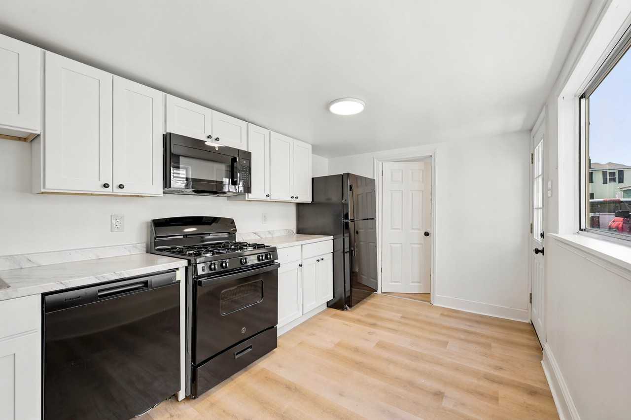 18 Coates St - Photo 4 of 10