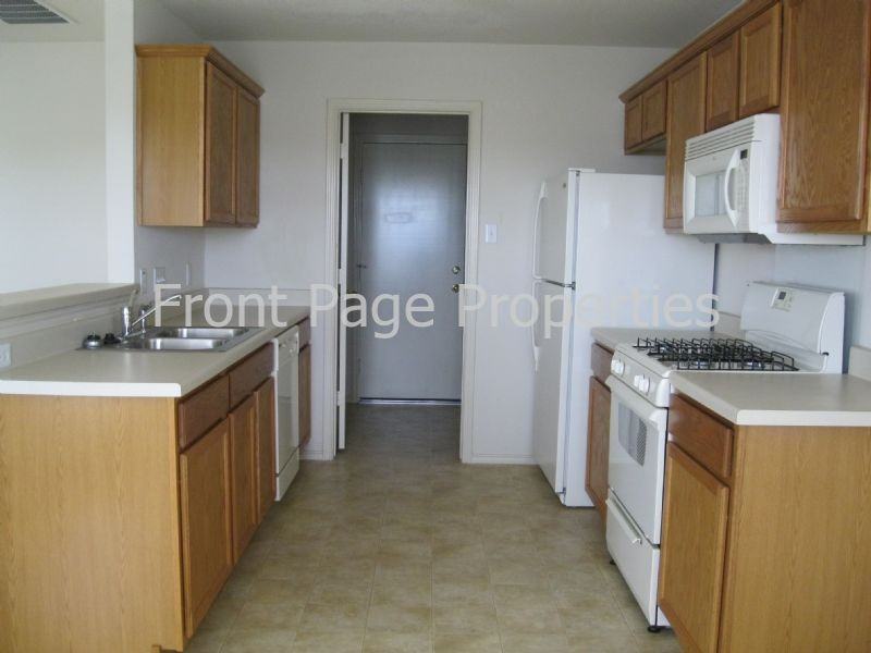 1324 Peppermint Trl - Photo 2 of 12