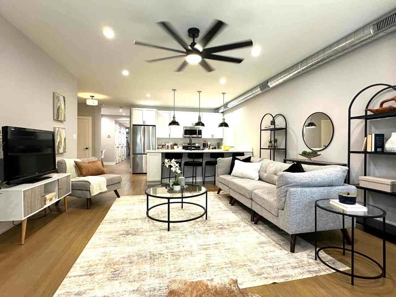 2641 W Carmen Ave #3E - Photo 6 of 29