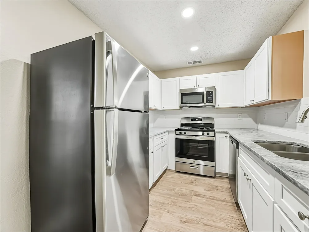 5200 Waltham Ct #NA - Photo 3 of 13